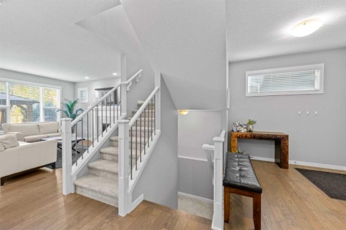 240 Cranbrook Circle Se, Calgary, AB - Indoor