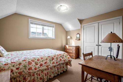 116 Wentworth Square Sw, Calgary, AB - Indoor Photo Showing Bedroom