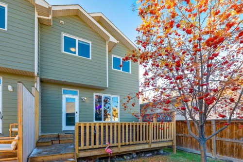 6616 Bowness Road Nw, Calgary, AB - Outdoor