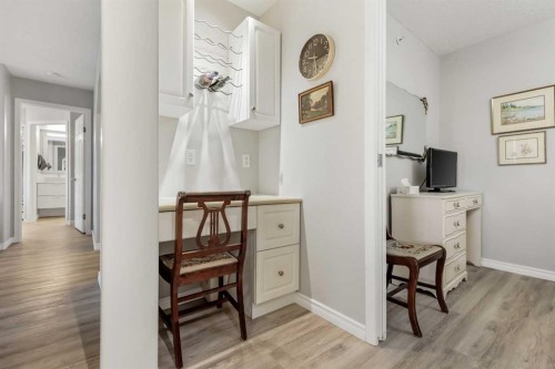 404-7239 Sierra Morena Boulevard Sw, Calgary, AB - Indoor