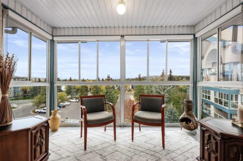 404-7239 Sierra Morena Boulevard Sw, Calgary, AB - Indoor