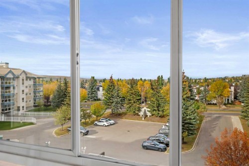 404-7239 Sierra Morena Boulevard Sw, Calgary, AB -  With View