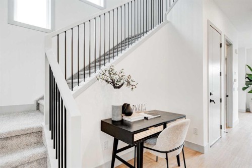 4615 82 Street Nw, Calgary, AB - Indoor Photo Showing Other Room