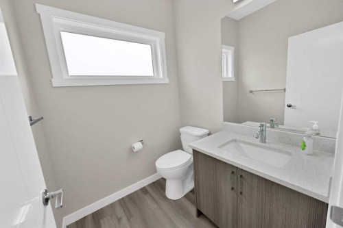 612 Red Sky Villas Ne, Calgary, AB - Indoor Photo Showing Bathroom
