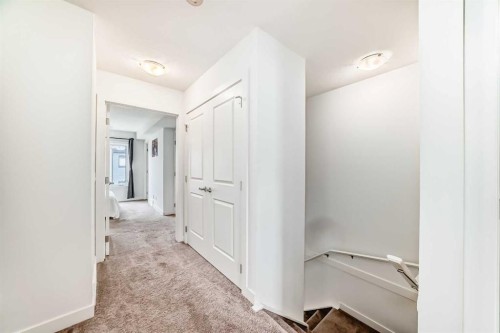 208-15 Evanscrest Park Nw, Calgary, AB - Indoor Photo Showing Other Room