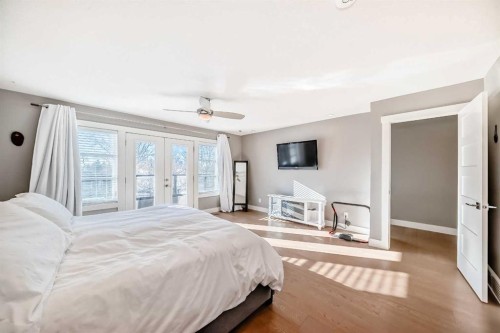 2-413 25 Avenue Ne, Calgary, AB - Indoor Photo Showing Bedroom
