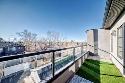 2-413 25 Avenue Ne, Calgary, AB - Outdoor With Balcony With Exterior