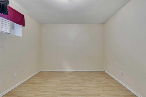 87 Coventry Road Ne, Calgary, AB - Indoor Photo Showing Other Room