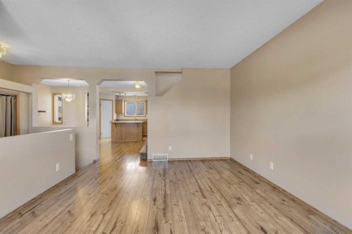 87 Coventry Road Ne, Calgary, AB - Indoor Photo Showing Other Room
