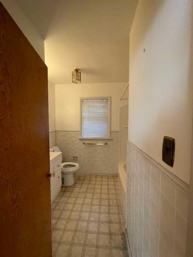 2424 17 Avenue Sw, Calgary, AB - Indoor