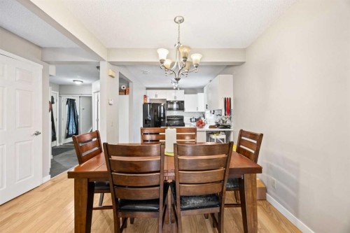 502 Signal Hill Green Sw, Calgary, AB - Indoor Photo Showing Dining Room