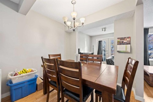 502 Signal Hill Green Sw, Calgary, AB - Indoor Photo Showing Dining Room