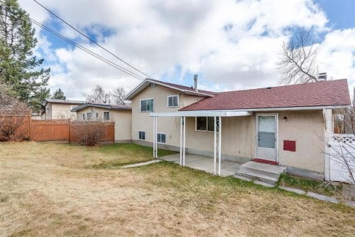 7803 Hunterslea Crescent Nw, Calgary, AB - Outdoor