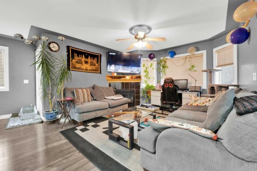 185 Tarawood Place Ne, Calgary, AB - Indoor Photo Showing Living Room