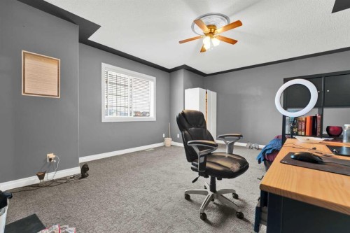 185 Tarawood Place Ne, Calgary, AB - Indoor Photo Showing Office