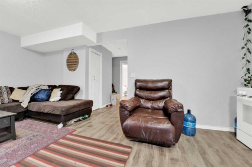 185 Tarawood Place Ne, Calgary, AB - Indoor Photo Showing Other Room