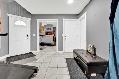 185 Tarawood Place Ne, Calgary, AB - Indoor Photo Showing Other Room