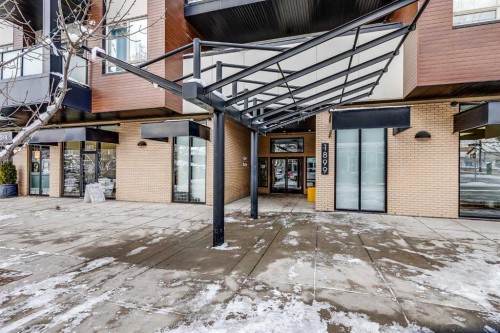 308-1899 45 Street Nw, Calgary, AB - Outdoor