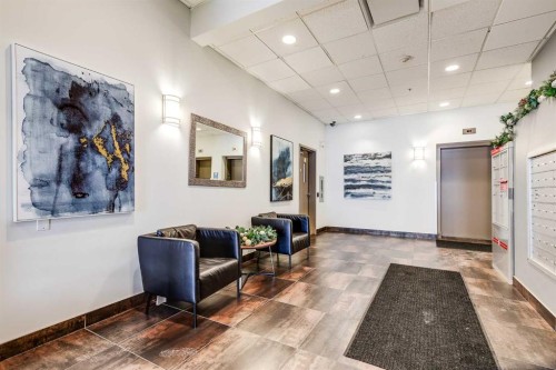 308-1899 45 Street Nw, Calgary, AB - Indoor Photo Showing Other Room