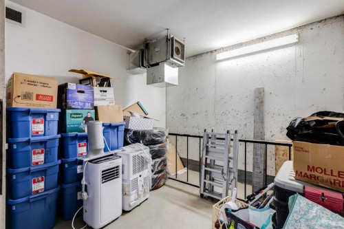 308-1899 45 Street Nw, Calgary, AB - Indoor