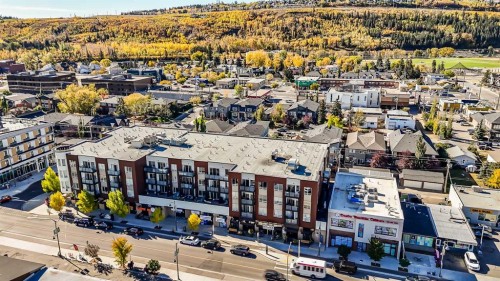 308-1899 45 Street Nw, Calgary, AB - Outdoor With View