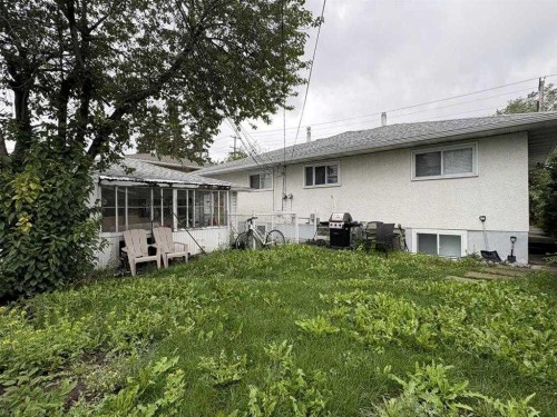 3715 14 Street Nw, Calgary, AB - Outdoor