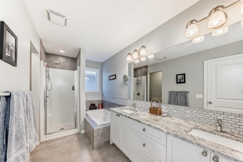 4 Bethune Way, Carstairs, AB - Indoor Photo Showing Bathroom