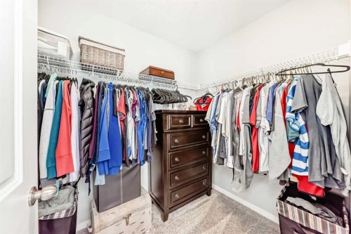 4 Bethune Way, Carstairs, AB - Indoor With Storage