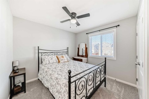 4 Bethune Way, Carstairs, AB - Indoor Photo Showing Bedroom