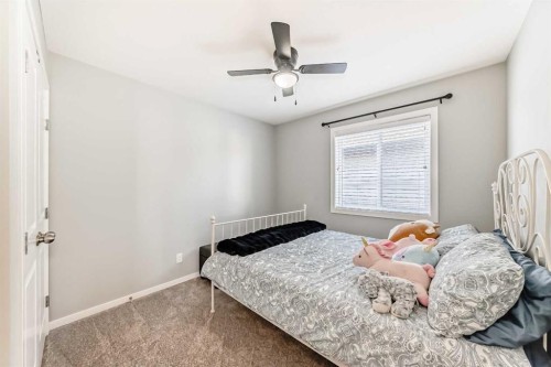 4 Bethune Way, Carstairs, AB - Indoor Photo Showing Bedroom