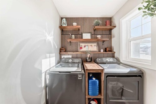 4 Bethune Way, Carstairs, AB - Indoor Photo Showing Laundry Room