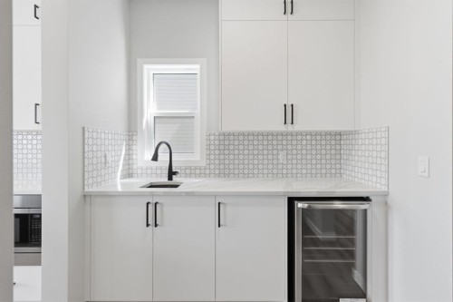 132 Lewiston Drive Ne, Calgary, AB - Indoor Photo Showing Kitchen With Upgraded Kitchen
