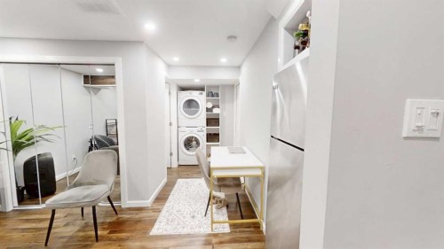 103 Prestwick Villas Se, Calgary, AB - Indoor Photo Showing Laundry Room
