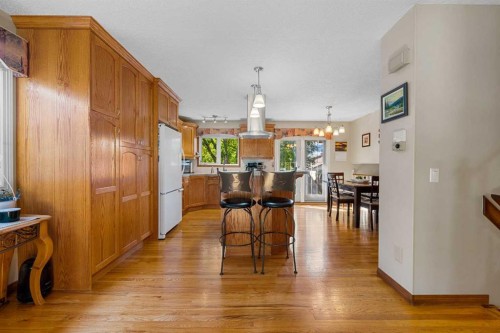 7 Bernard Court Nw, Calgary, AB - Indoor