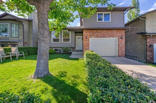 7 Bernard Court Nw, Calgary, AB - Outdoor
