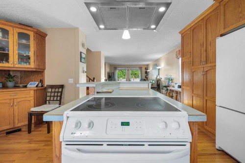 7 Bernard Court Nw, Calgary, AB - Indoor