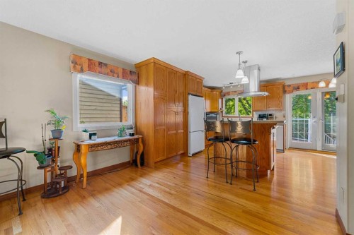 7 Bernard Court Nw, Calgary, AB - Indoor