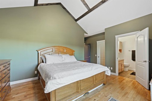 39 Valarosa Drive, Didsbury, AB - Indoor Photo Showing Bedroom