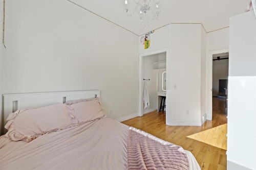 39 Valarosa Drive, Didsbury, AB - Indoor Photo Showing Bedroom