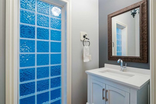 231 Railway Close Se, Langdon, AB - Indoor Photo Showing Bathroom