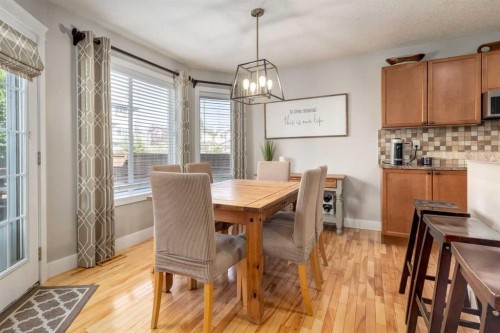 32 Evanscove Heights Nw, Calgary, AB - Indoor Photo Showing Dining Room