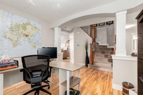 32 Evanscove Heights Nw, Calgary, AB - Indoor Photo Showing Office