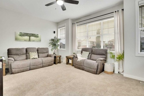 142 Luxstone View Sw, Airdrie, AB - Indoor Photo Showing Living Room