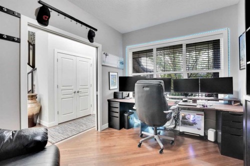 142 Luxstone View Sw, Airdrie, AB - Indoor Photo Showing Office