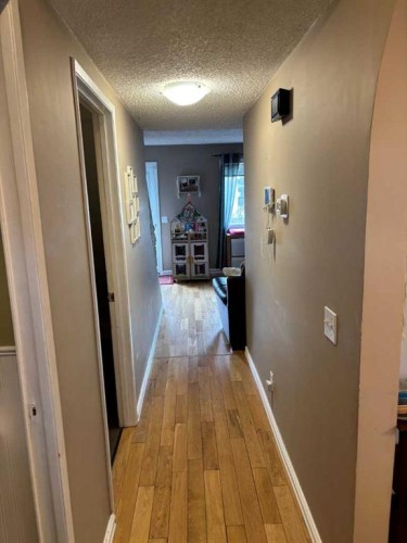 54-6020 Temple Drive Ne, Calgary, AB - Indoor Photo Showing Other Room