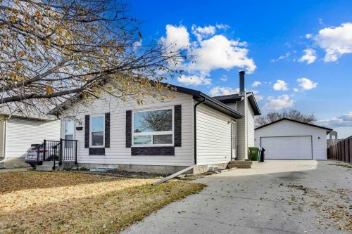 56 Castleglen Crescent Ne, Calgary, AB - Outdoor