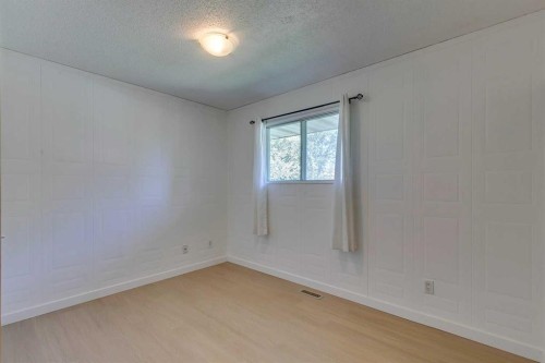 2823 Dover Ridge Drive Se, Calgary, AB - Indoor Photo Showing Other Room