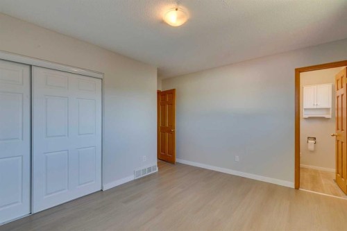2823 Dover Ridge Drive Se, Calgary, AB - Indoor Photo Showing Other Room