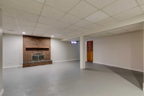 2823 Dover Ridge Drive Se, Calgary, AB - Indoor Photo Showing Other Room