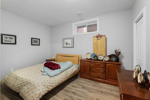 16 Redstone Parade Ne, Calgary, AB - Indoor Photo Showing Bedroom